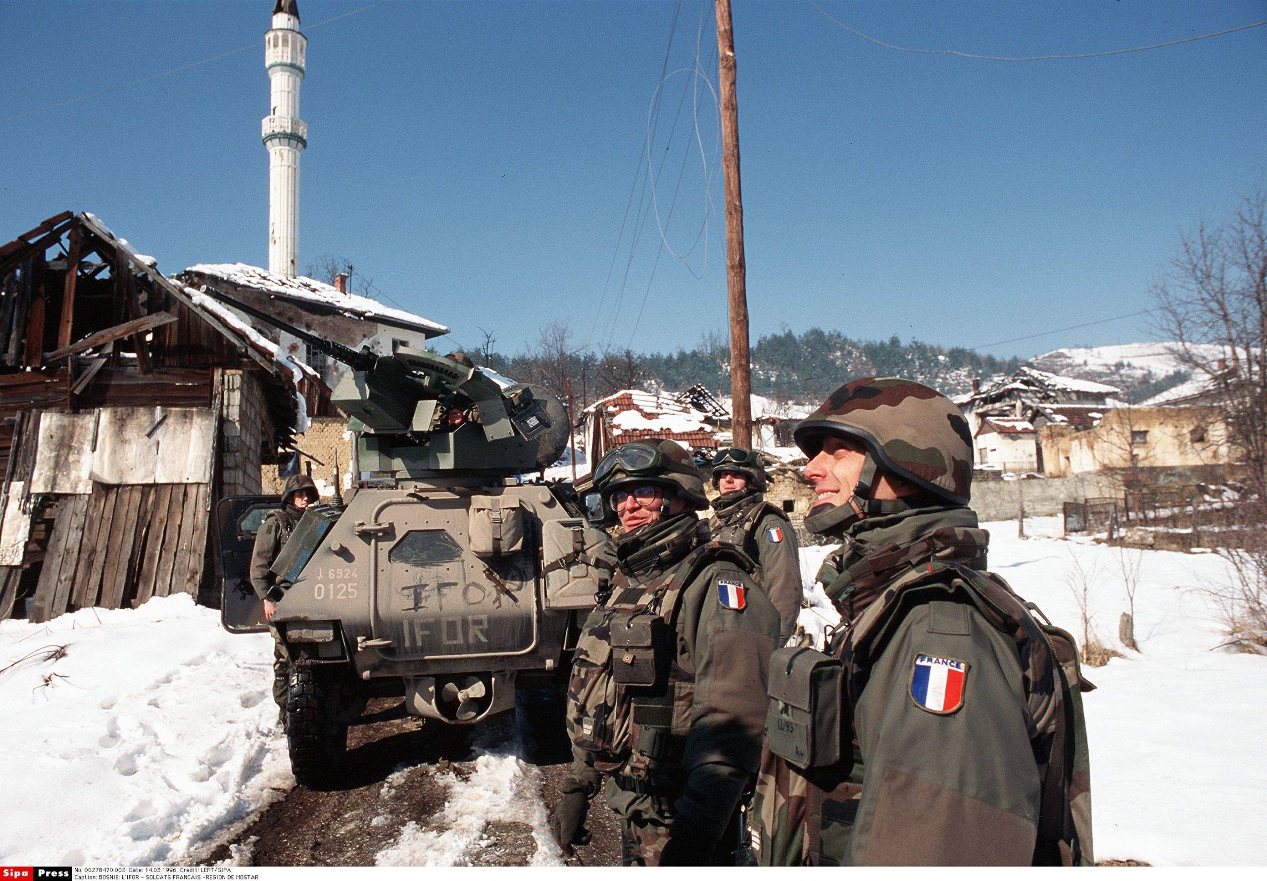 BOSNIE: L'IFOR - SOLDATS FRANCAIS -REGION
DE MOSTAR






"LERT PHOTOGRAPHE" "BOSNIE HERZEGOVINE"
YOUGOSLAVIE "AIDE MILITAIRE" ARMEE "AIDE
INTERNATIONALE" O.T.A.N. I.F.O.R. "FRANCE
NATIONALITE" "IMAGE NUMERISEE" MOSTAR
CAMPAGNE BLINDE