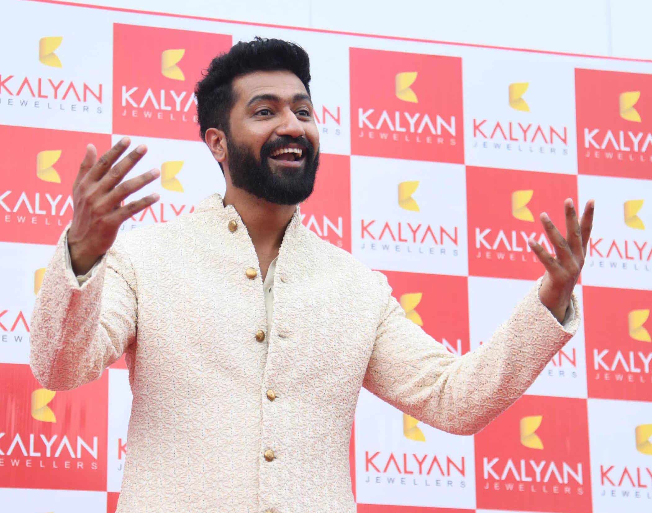 PATNA, INDIA - JULY 20: Bollywood actor Vicky Kaushal during the opening of the new showroom of Kalyan Jewellers at Loknayak Jaiprakash Bhawan, on July 20, 2024 in Patna, India. (Photo by Santosh Kumar/Hindustan Times/Sipa USA )
/54670358/   /2407210017