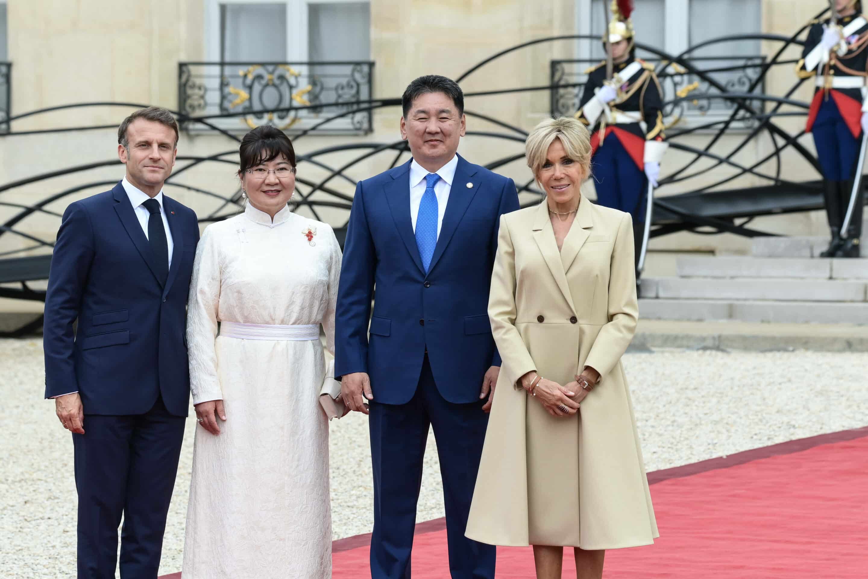 Ukhnaa Khurelsukh, President de Mongolie, et son epouse. A l occasion de la ceremonie d ouverture des Jeux Olympiques de Paris 2024, 
Friday 26 July 2024. Paris, FRANCE - 26/07/2024//04HARSIN_MACRONRECEPTIONOUVERTUREJO2024ELYSEE092/Credit:ISA HARSIN/SIPA/2407270258