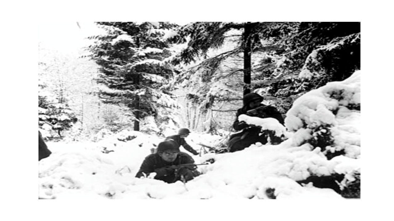 Soldats américains du 290e régiment d'infanterie près d'Amonines.