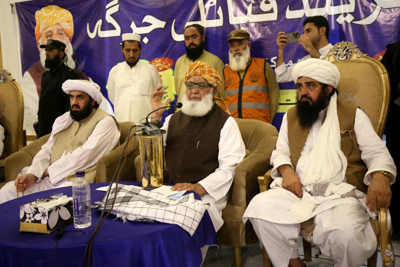 Photo by Hussain Ali/ZUMA Press Wire/Shutterstock (14561113n)


Rassemblement tribal pour discuter de la situation sécuritaire dans les régions tribales, à Peshawar (Pakistan).